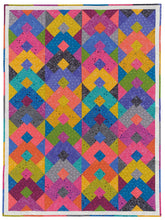 Load image into Gallery viewer, Fat-Quarter Favorites: 13 Eye-Catching Quilts You'll Love to Make