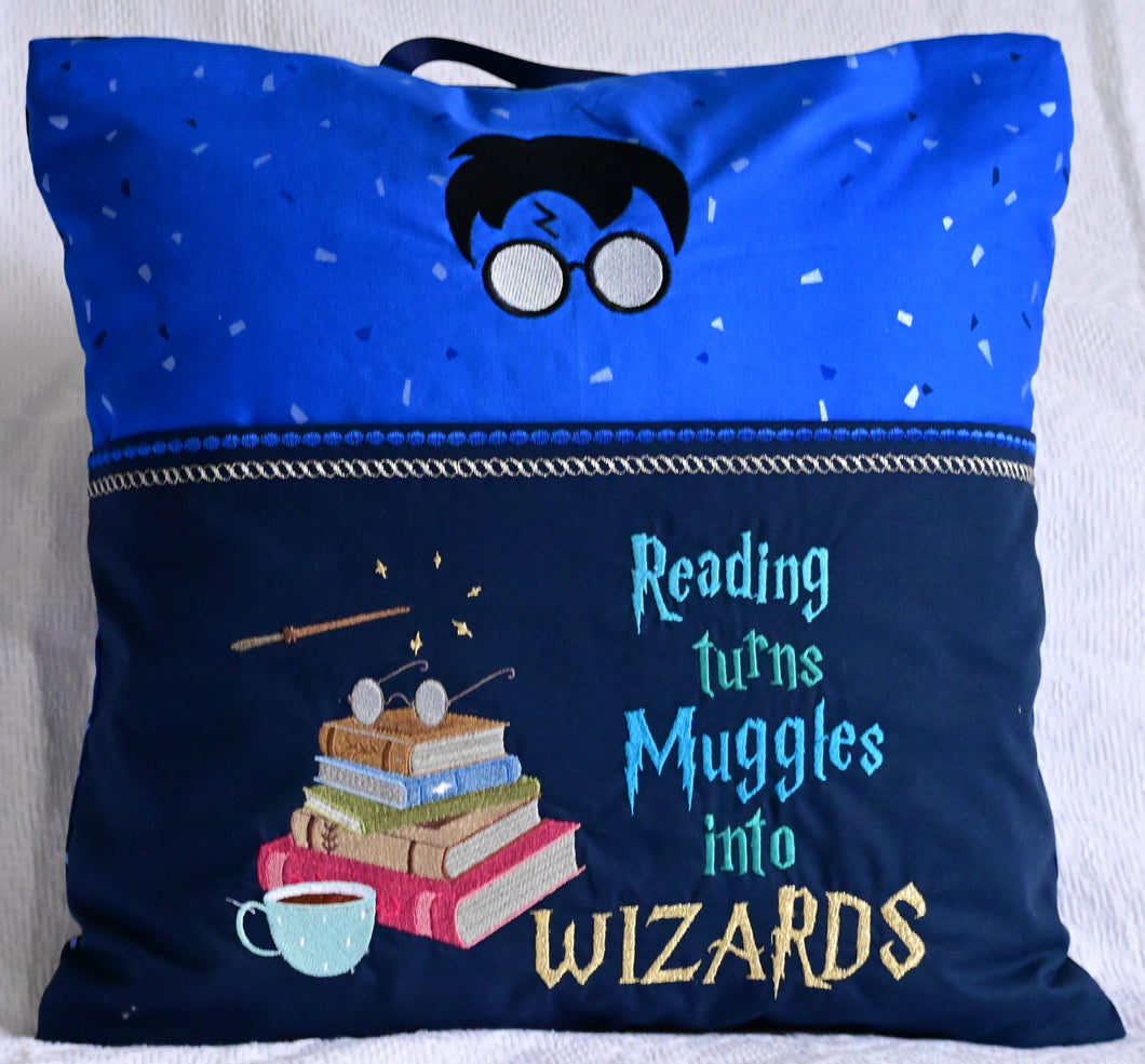 AD - Muggles Reading Pillow